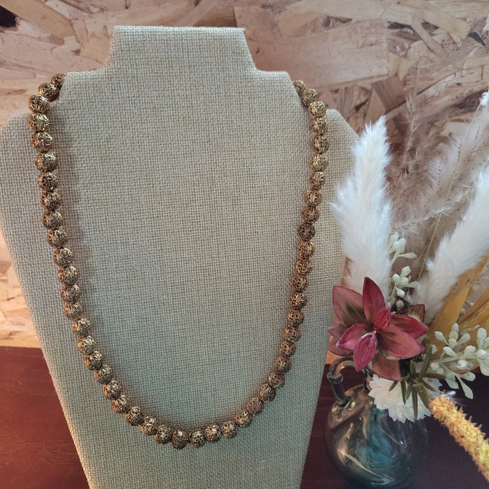 Elegant Gold Filigree Beaded Necklace